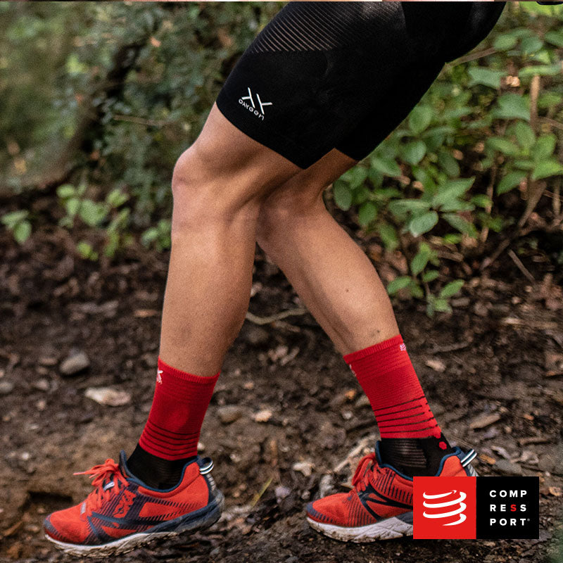 Nuevo Calcetín Mid Compression Negro/Rojo Compressport