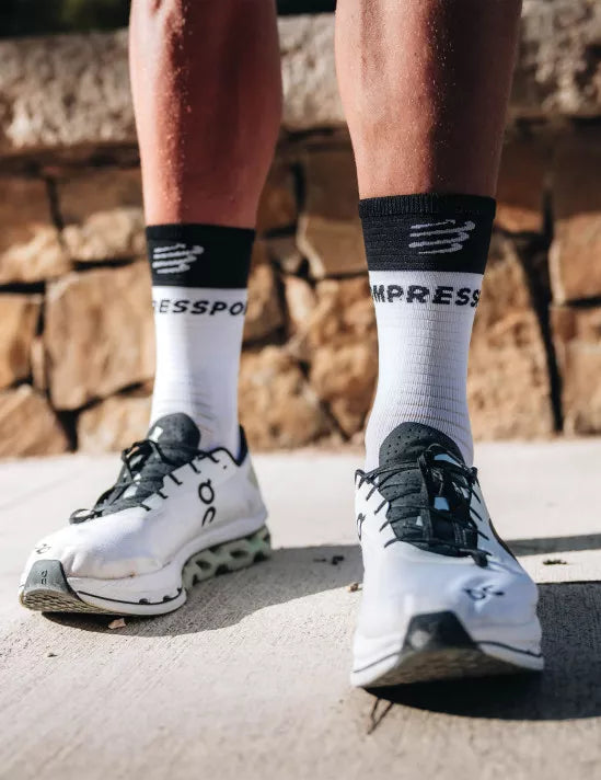 Mid Compression Socks V2.0 White/Black