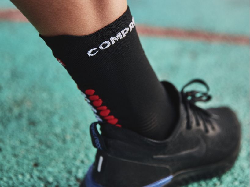 Pro Racing Socks RUN HIGH V4.0 Black/Red